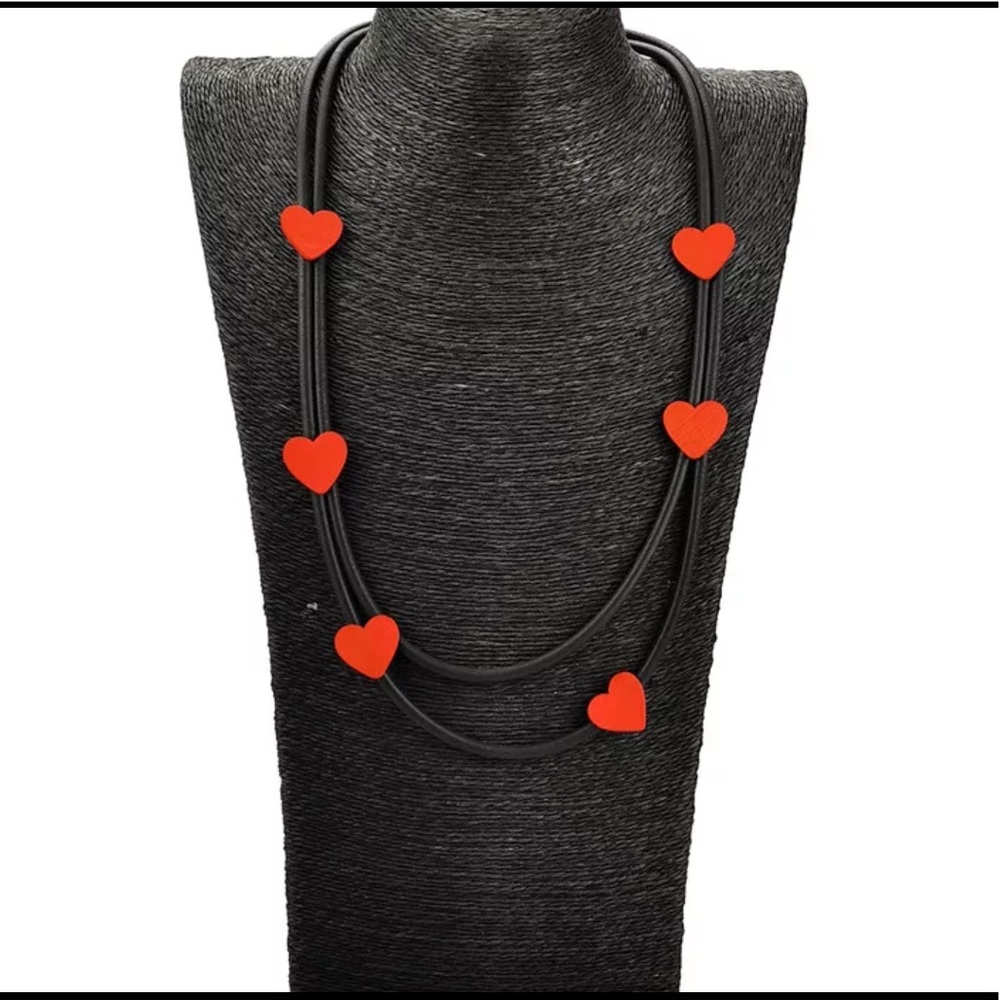 ❤️Edgy Statement Heart Neclace❤️   NWOT
